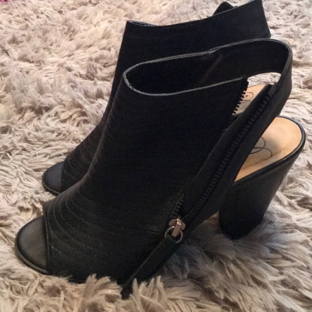 Open toed heels